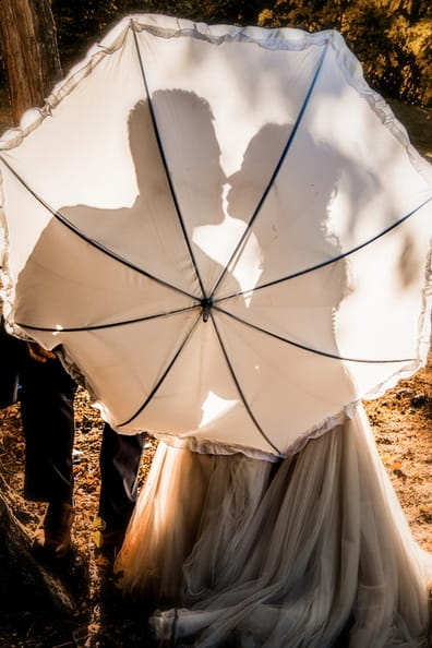 Couple au parapluie