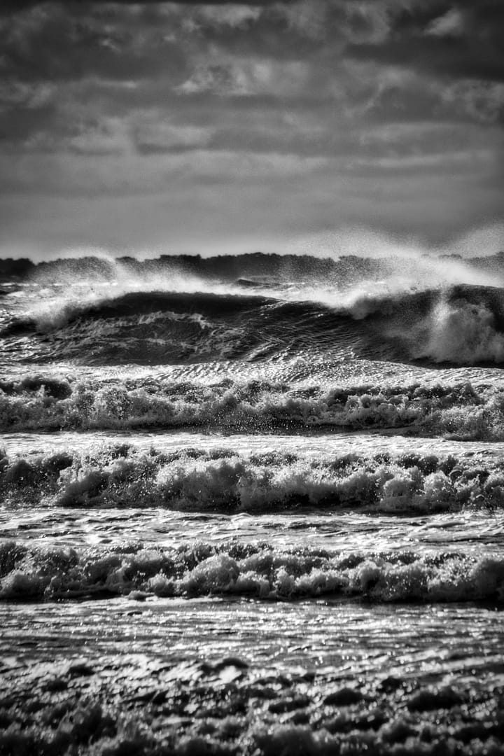 Vagues oceanes-min